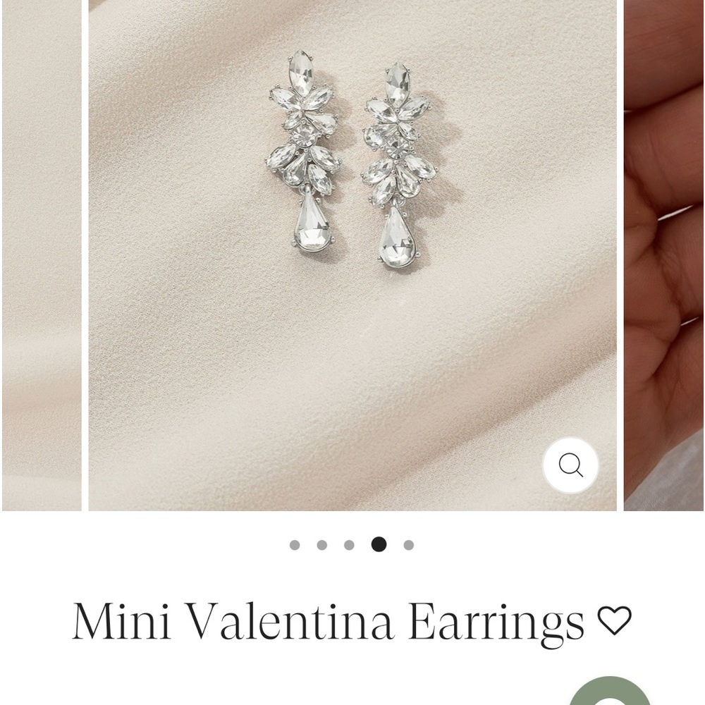 Olive + Piper - Mini Valentina Earrings